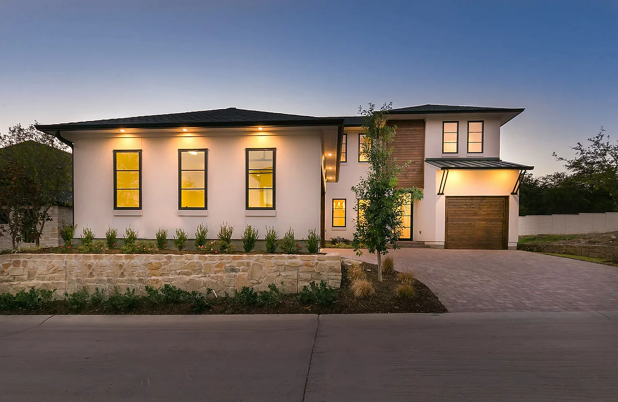 Виртуална снимка при здрач на едноетажен дом